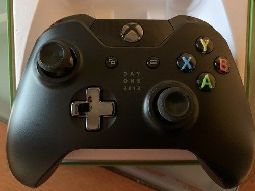 Xbox one controller day - one,